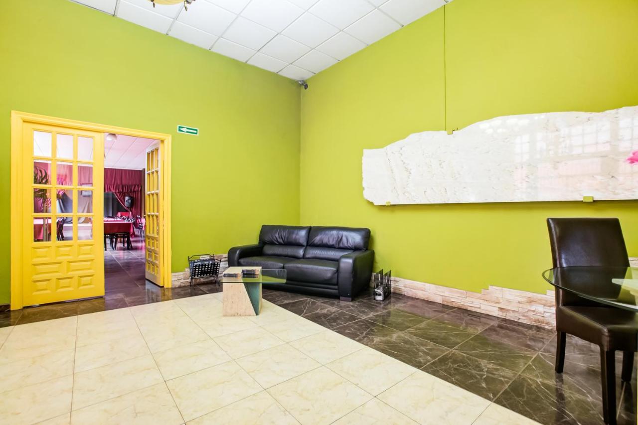 Oyo Hotel Parque Empresarial アビレス エクステリア 写真