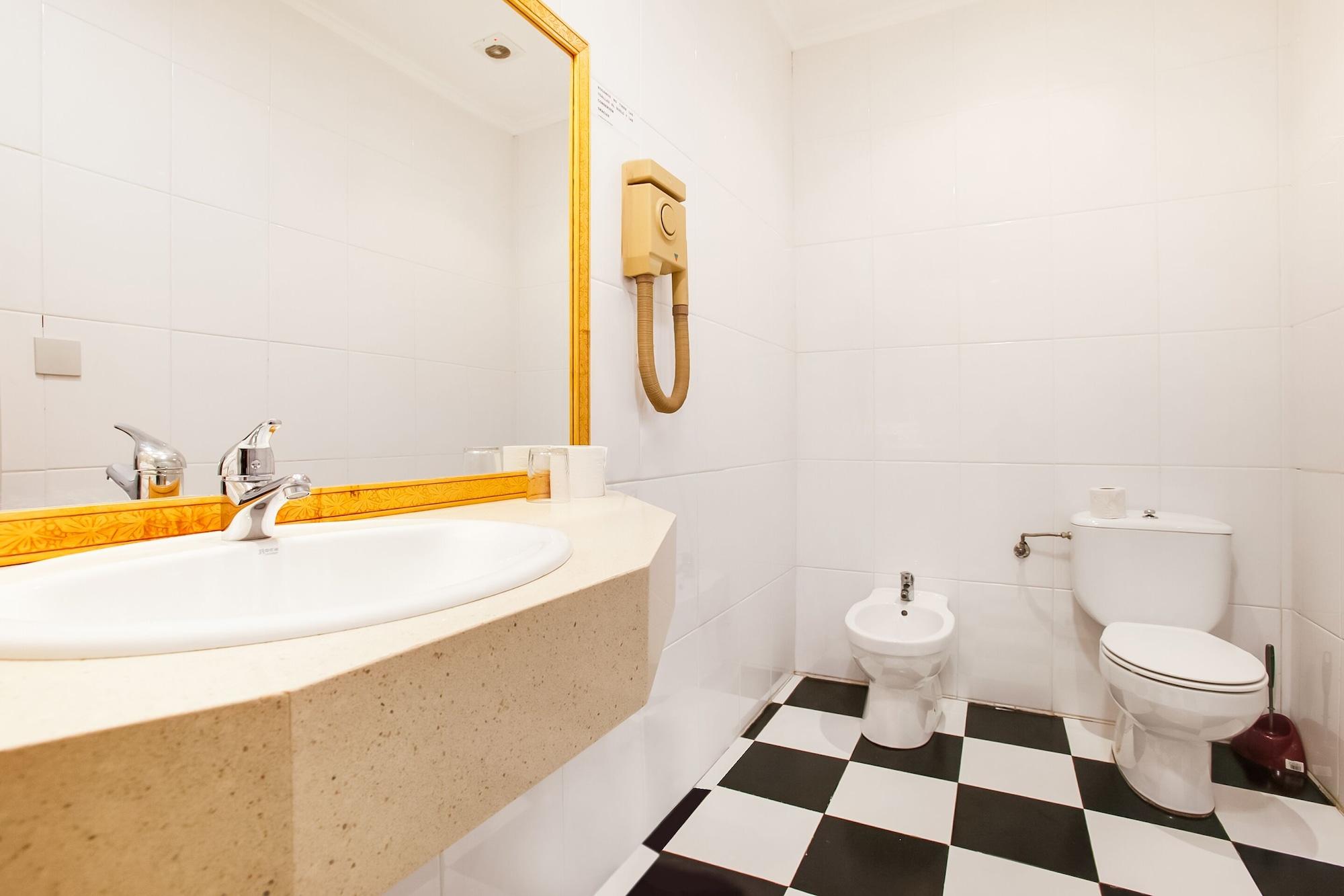 Oyo Hotel Parque Empresarial アビレス エクステリア 写真